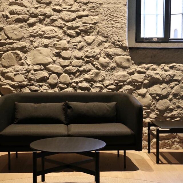 El hotel 15013ba5 fec1 4e4a a54f 60474d8657dd 002 640x640 - El hotel