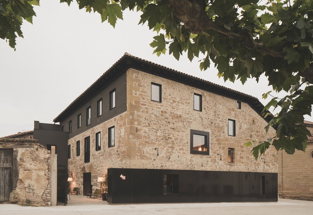 3 Exterior 18 r 2 - Home